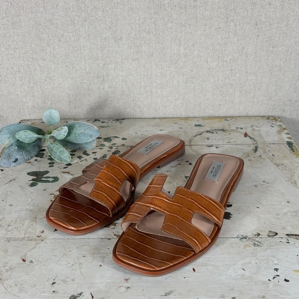 Steven Tan and Brown Croc-Embossed Sandals 8 - Picture 2 of 7
